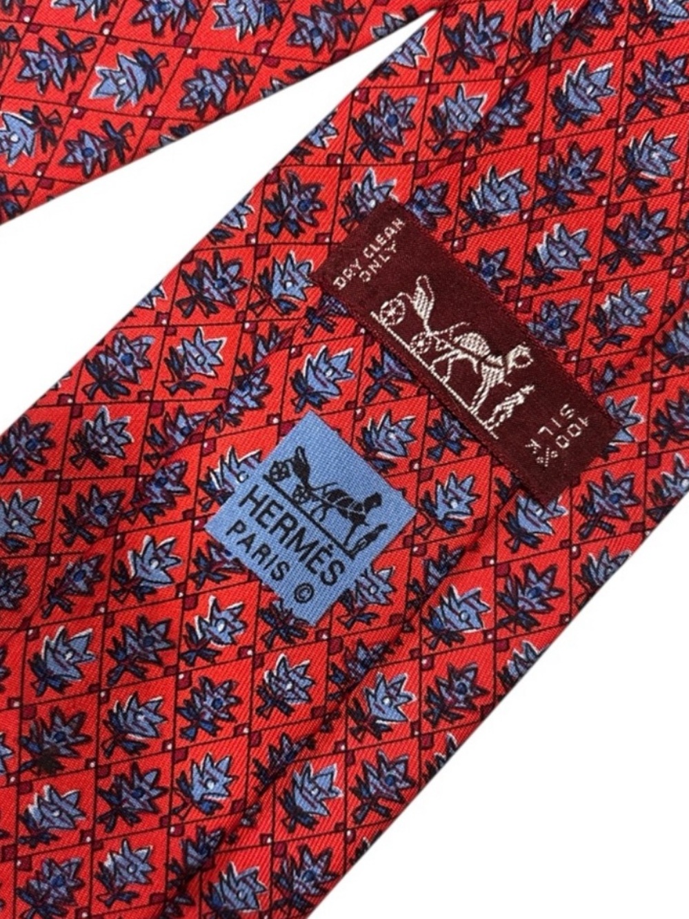 HERMÈS silk tie